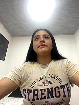 pareja curiosa19 online show from 1, 11, 2025