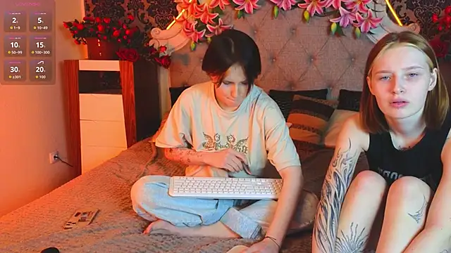 Snapshot of Tara_Lawson chatting on 21, 11, 2025 Tara Lawson online show from 21, 11, 2025