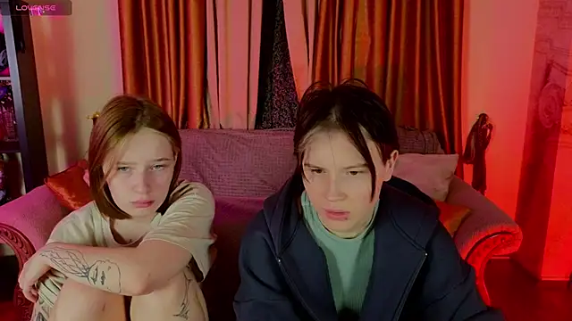 Snapshot of Tara_Lawson chatting on 28, 11, 2025 Tara Lawson online show from 28, 11, 2025