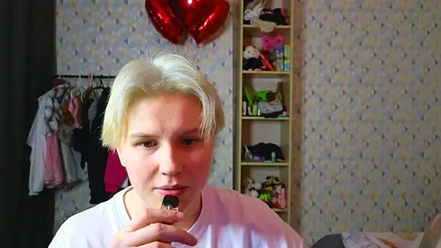 Snapshot of Tara_Lawson chatting on 7, 2, 2026 Tara Lawson online show from 7, 2, 2026