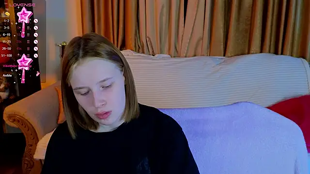 Snapshot of Tara_Lawson chatting on 14, 11, 2025 Tara Lawson online show from 14, 11, 2025