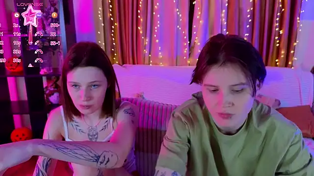 Snapshot of Tara_Lawson chatting on 17, 12, 2025 Tara Lawson online show from 17, 12, 2025