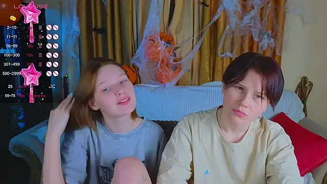 Snapshot of Tara_Lawson chatting on 17, 10, 2025 Tara Lawson online show from 17, 10, 2025