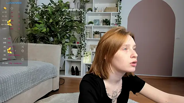 Snapshot of Tara_Lawson chatting on 25, 9, 2025 Tara Lawson online show from 25, 9, 2025