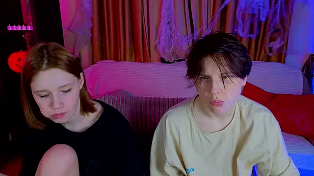 Snapshot of Tara_Lawson chatting on 29, 10, 2025 Tara Lawson online show from 29, 10, 2025