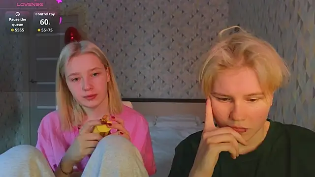 Snapshot of Tara_Lawson chatting on 13, 2, 2026 Tara Lawson online show from 13, 2, 2026