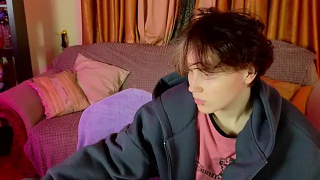 Snapshot of Tara_Lawson chatting on 29, 11, 2025 Tara Lawson online show from 29, 11, 2025