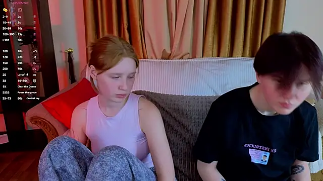 Snapshot of Tara_Lawson chatting on 10, 10, 2025 Tara Lawson online show from 10, 10, 2025