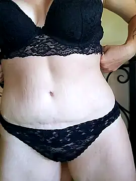 Snapshot of emiliemilf chatting on 26, 2, 2026 emiliemilf online show from 26, 2, 2026