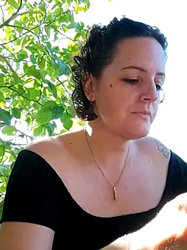 Snapshot of emiliemilf chatting on 19, 6, 2026 emiliemilf online show from 19, 6, 2026