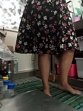 emiliemilf online show from 6, 3, 2026