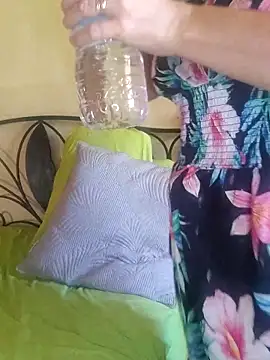 Snapshot of emiliemilf chatting on 13, 2, 2026 emiliemilf online show from 13, 2, 2026