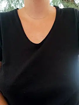 emiliemilf online show from 21, 10, 2025