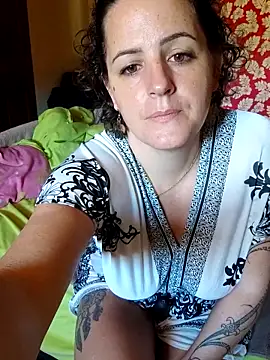 Snapshot of emiliemilf chatting on 14, 6, 2026 emiliemilf online show from 14, 6, 2026