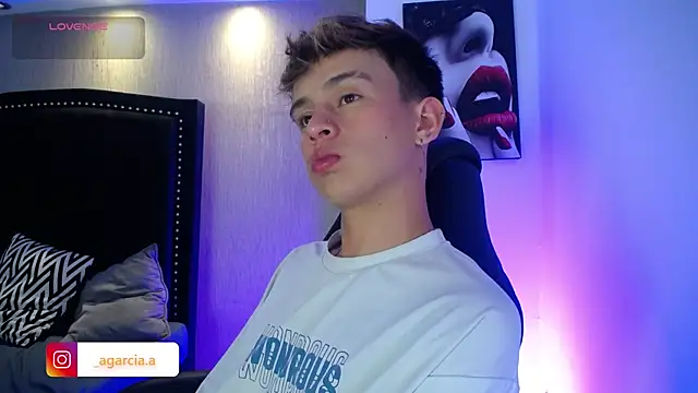 LiamWildx20 online show from 4, 4, 2026