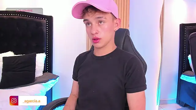 LiamWildx20 online show from 15, 5, 2026