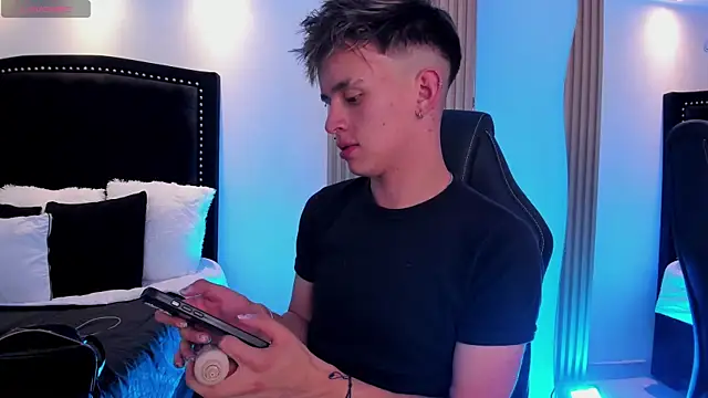 LiamWildx20 online show from 24, 5, 2026