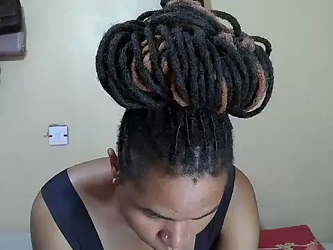 Creamy-Aisha online show from 26, 11, 2025