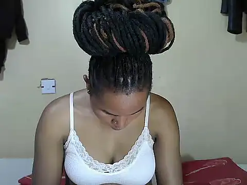 Creamy-Aisha online show from 27, 10, 2025