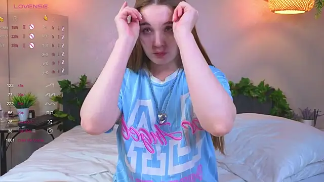 ConstanceHelms online show from 18, 10, 2025