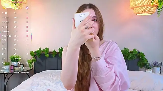 ConstanceHelms online show from 27, 10, 2025