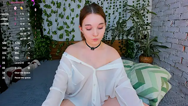 ConstanceHelms online show from 18, 3, 2025