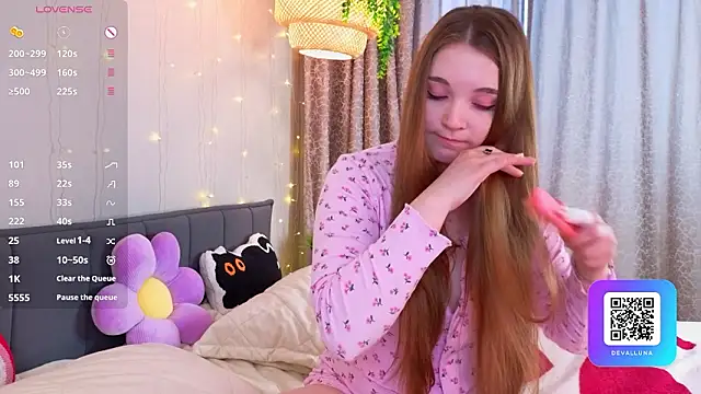 ConstanceHelms online show from 26, 3, 2026