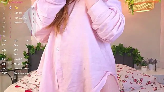 ConstanceHelms online show from 16, 11, 2025