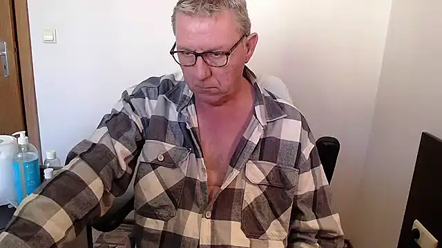 JamesBauer online show from 19, 10, 2025