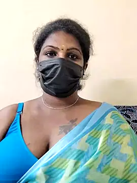 Snapshot of poojaa-rani chatting on 20, 3, 2025 poojaa-rani online show from 20, 3, 2025