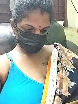 Snapshot of poojaa-rani chatting on 4, 12, 2025 poojaa-rani online show from 4, 12, 2025