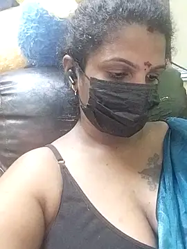 Snapshot of poojaa-rani chatting on 27, 2, 2026 poojaa-rani online show from 27, 2, 2026