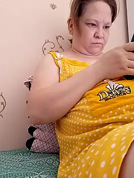 Snapshot of -LOLALEY- chatting on 6, 11, 2025 -LOLALEY- online show from 6, 11, 2025