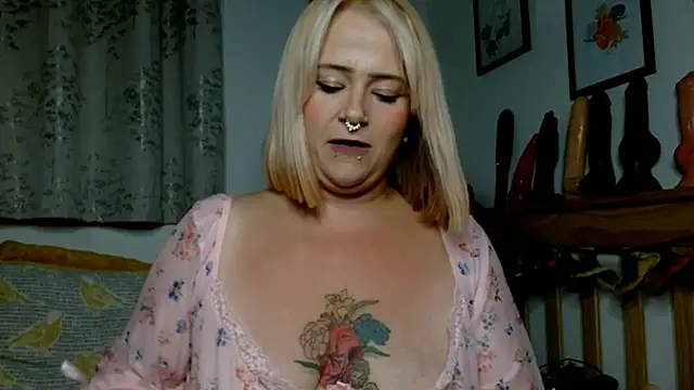 FilthyCuteOlivia online show from 19, 9, 2025