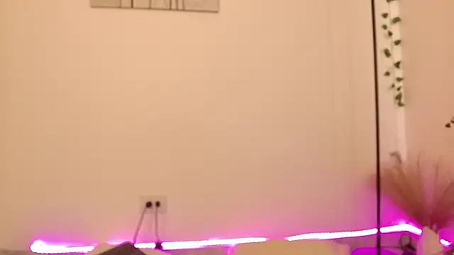 Snapshot of Im-kaia chatting on 11, 10, 2025 Im-kaia online show from 11, 10, 2025