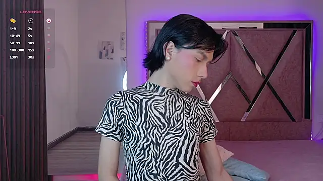 Ash Femboy online show from 20, 11, 2025