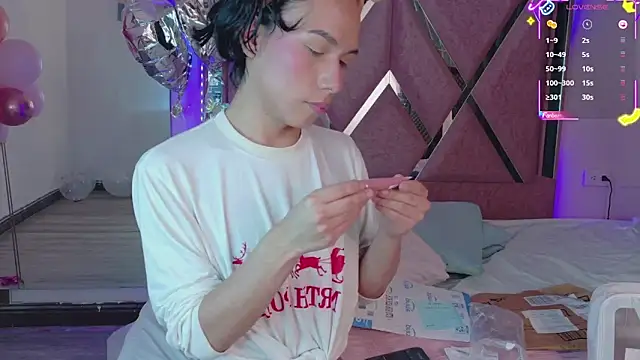 Ash Femboy online show from 22, 12, 2025