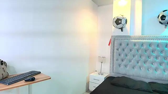 Lia adamsss online show from 14, 7, 2026