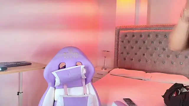 Lia adamsss online show from 10, 4, 2026