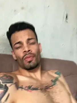 Snapshot of HenriquePhn chatting on 30, 6, 2026 HenriquePhn online show from 30, 6, 2026