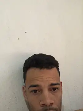 Snapshot of HenriquePhn chatting on 29, 5, 2026 HenriquePhn online show from 29, 5, 2026