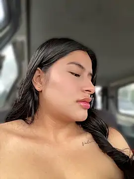 andrea gomes  online show from 11, 4, 2026