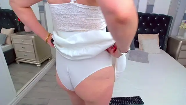 SuzzySun online show from 27, 10, 2025