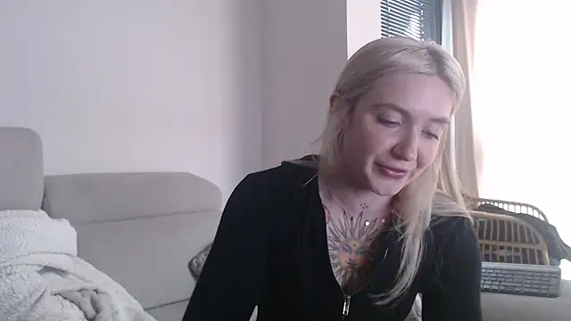 Snapshot of tattoobbgirl chatting on 1, 11, 2025 tattoobbgirl online show from 1, 11, 2025