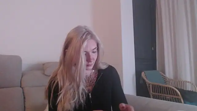 tattoobbgirl online show from 4, 12, 2025