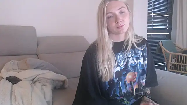 Snapshot of tattoobbgirl chatting on 8, 11, 2025 tattoobbgirl online show from 8, 11, 2025