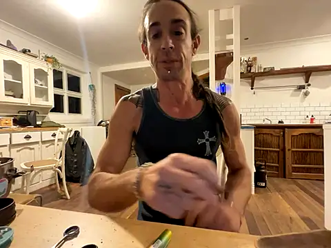 mastertittiefkr online show from 18, 11, 2025