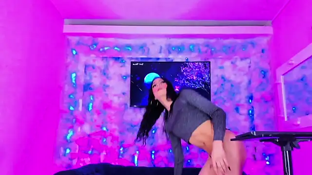 The Hot Ts Dolls online show from 23, 3, 2026