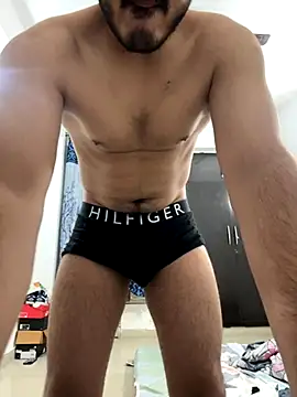 Snapshot of Guccilonda17 chatting on 29, 11, 2025 Guccilonda17 online show from 29, 11, 2025