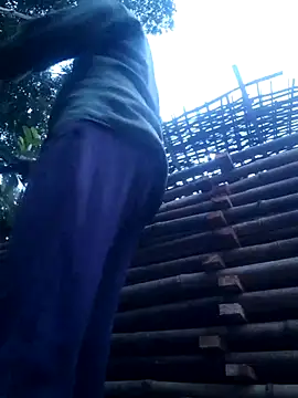 hot integer online show from 13, 10, 2025